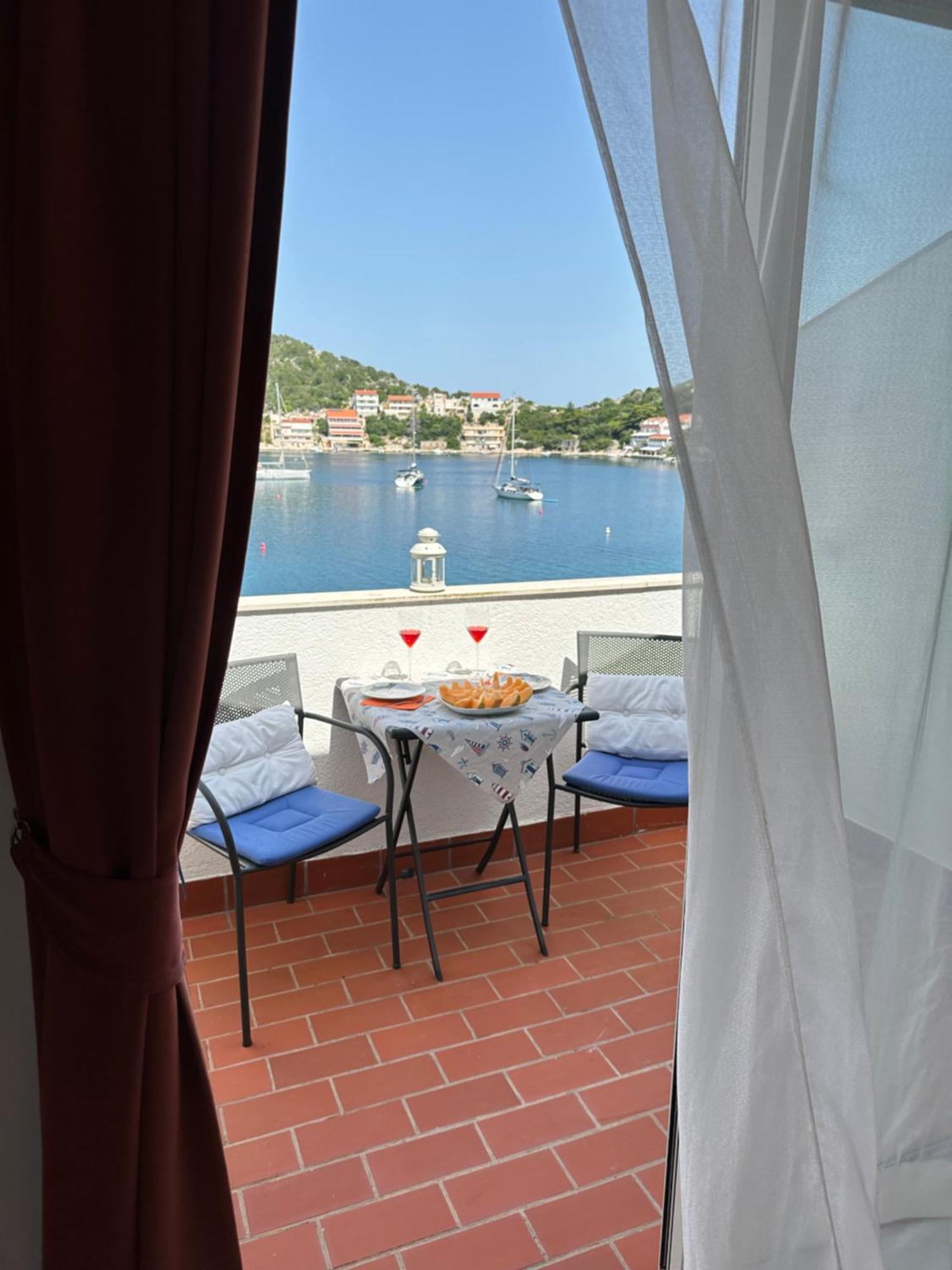 Apartments Marija Lastovo Exterior photo